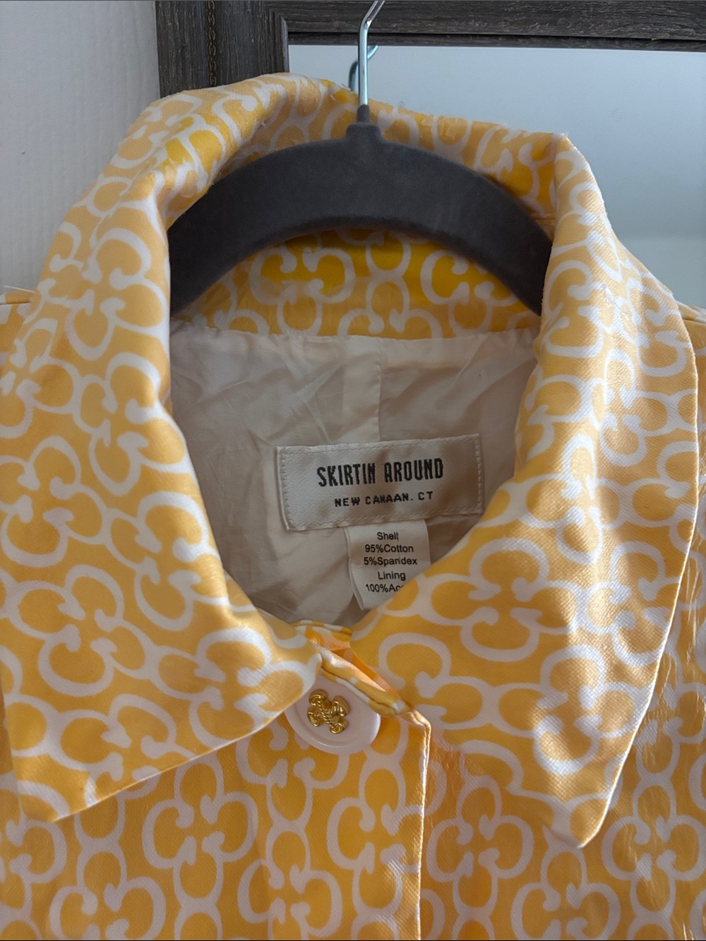 Skirtin Around Yellow Patterned Trench Coat - Picture 4 of 6
